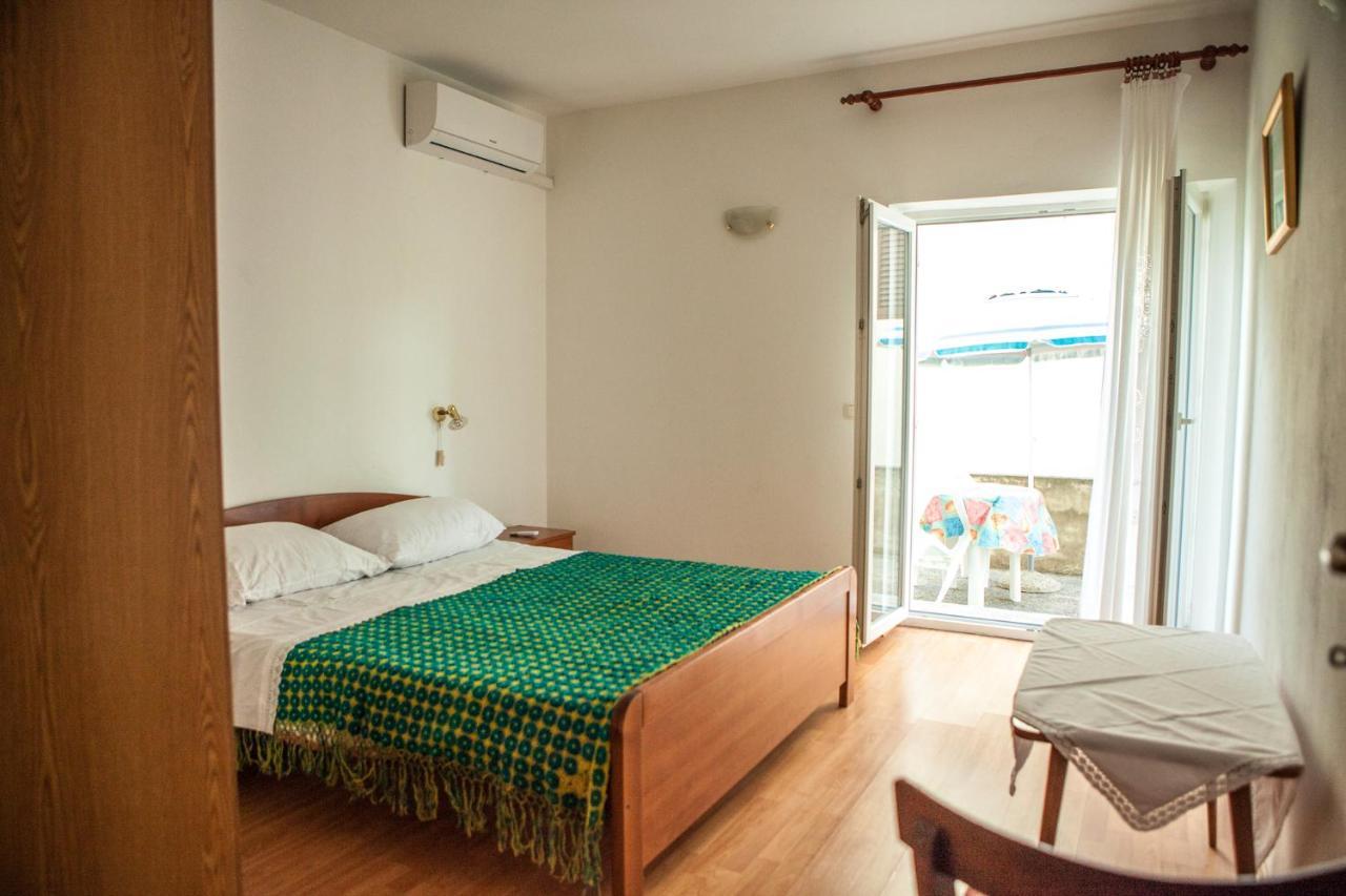 Apartments Alma Novalja Bagian luar foto