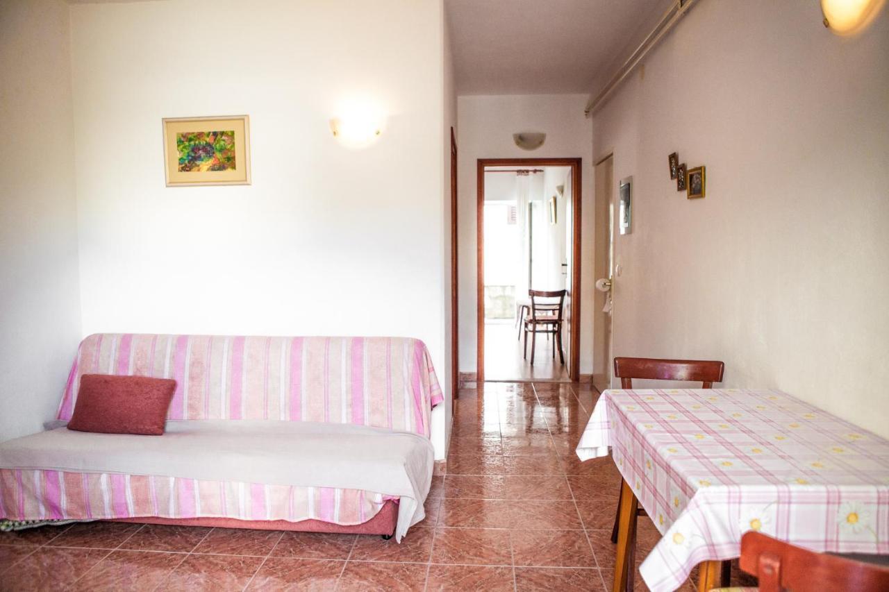 Apartments Alma Novalja Bagian luar foto