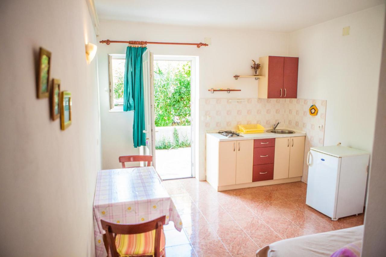 Apartments Alma Novalja Bagian luar foto
