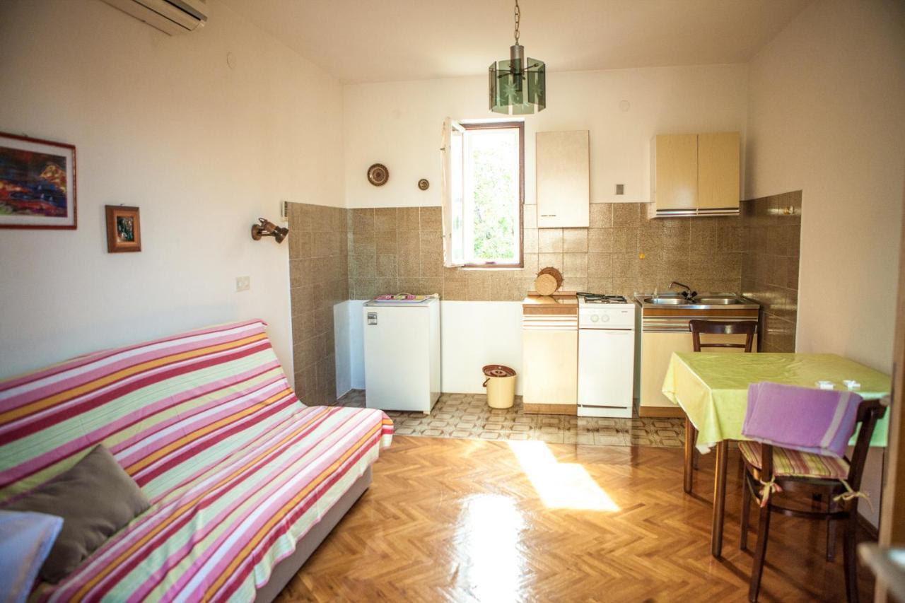 Apartments Alma Novalja Bagian luar foto