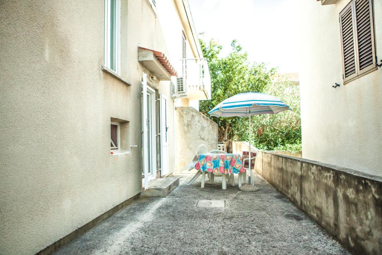 Apartments Alma Novalja Bagian luar foto