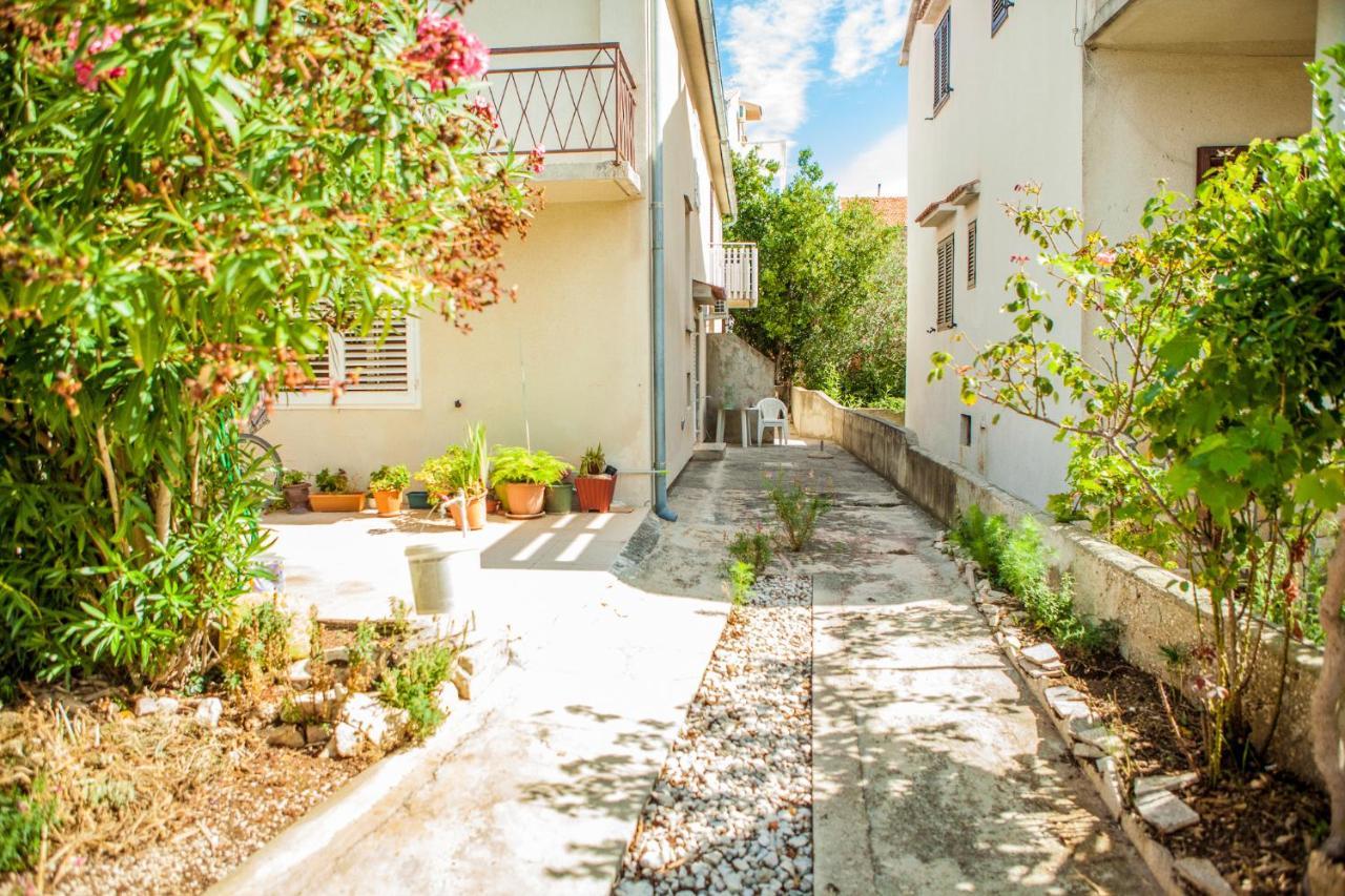 Apartments Alma Novalja Bagian luar foto