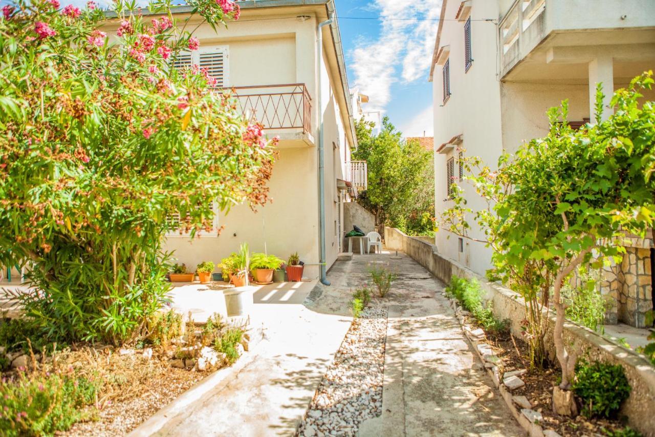 Apartments Alma Novalja Bagian luar foto